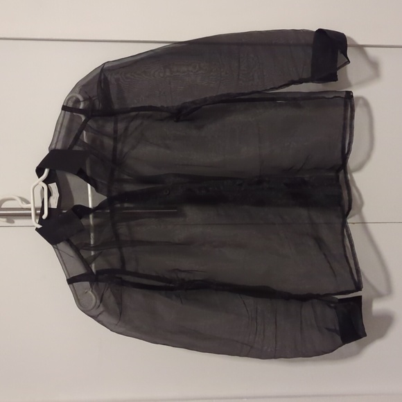 Sheer blouse - Picture 1 of 5
